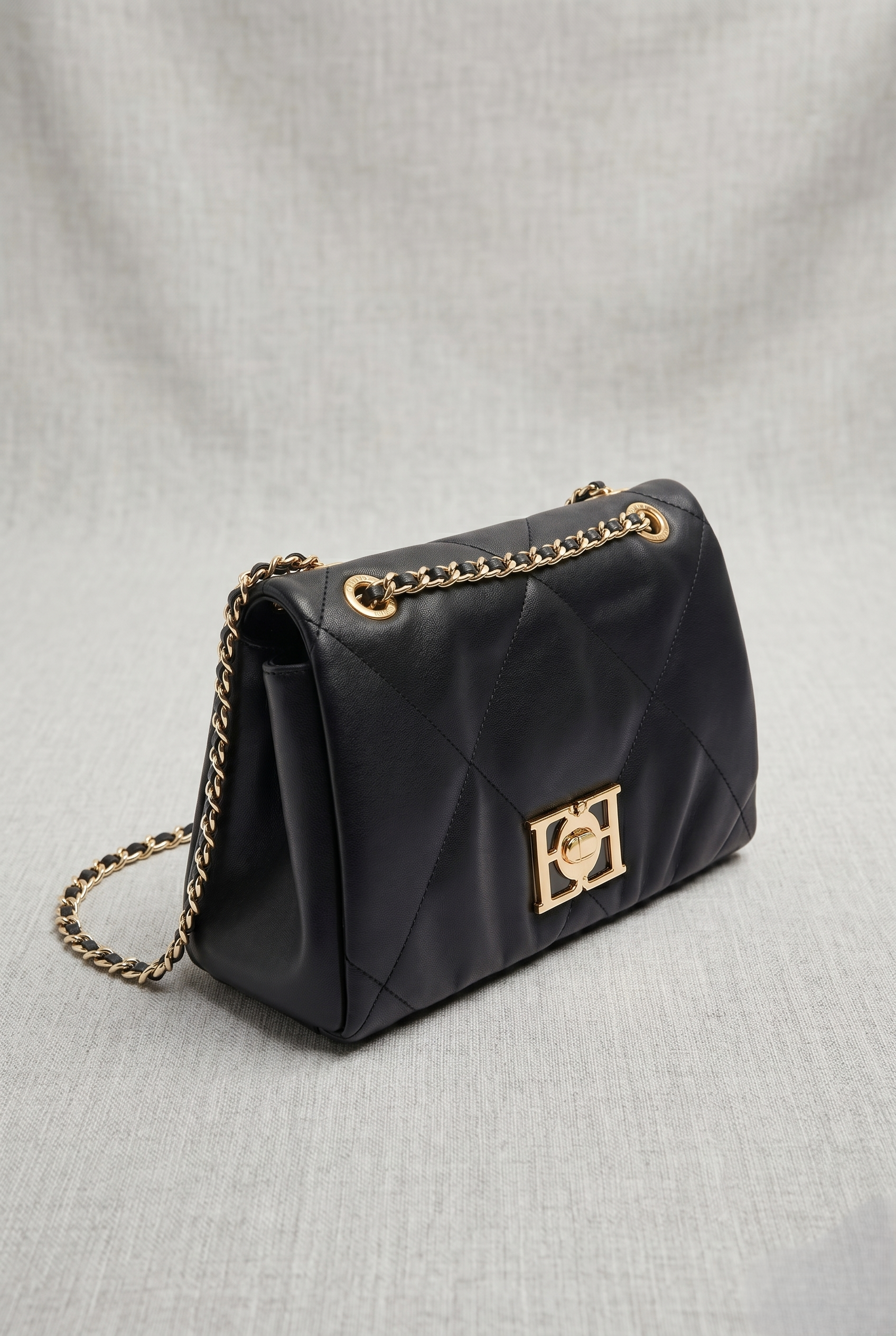 Classic Qulited Crossbody - Image 3