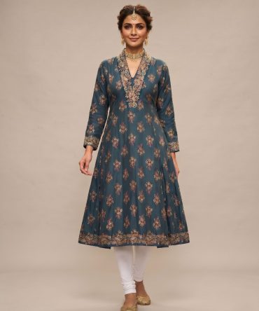 Contrast Neckline kurti