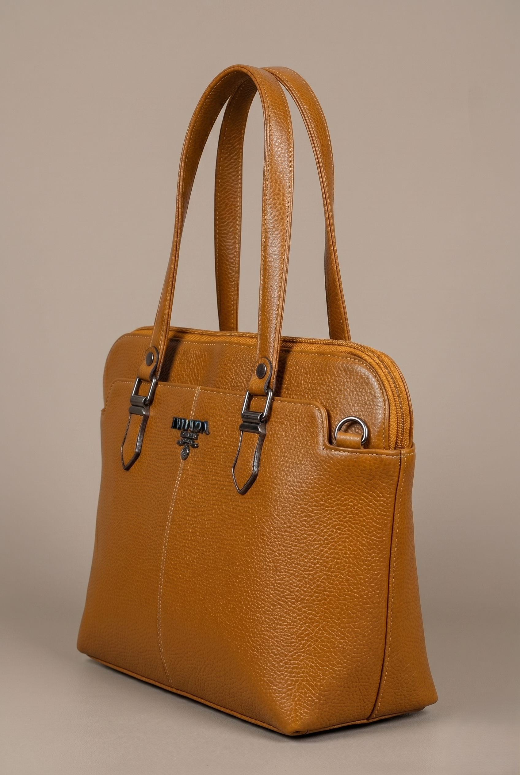 Sophisticated Women’s Executive Leather Tote Bag - Image 2