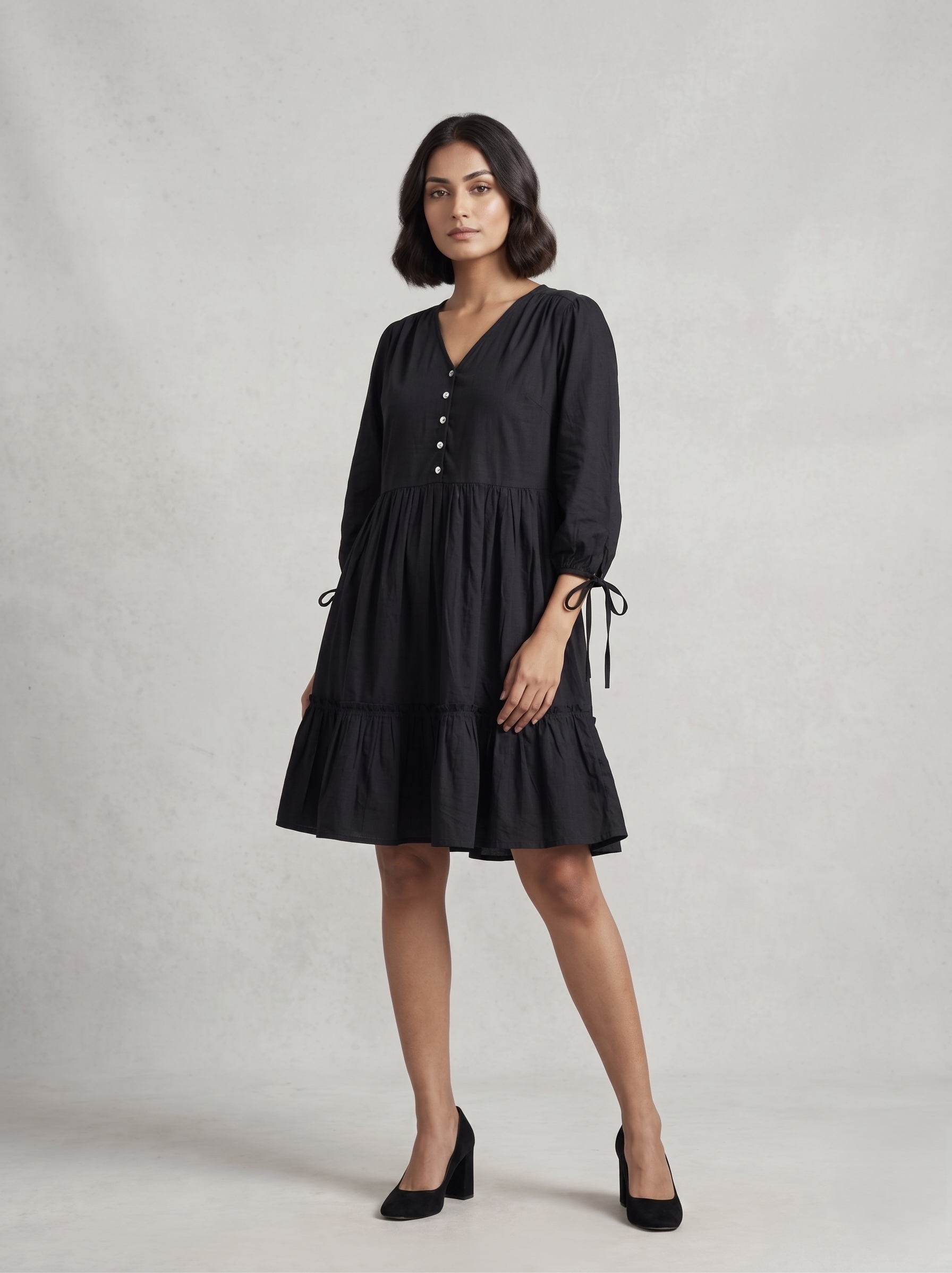 v-neck smocked one pies - Image 2